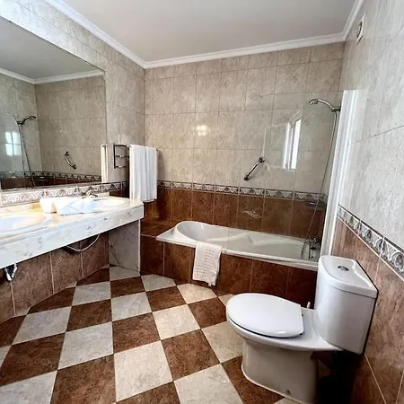 Casa Darcey By Your Madeira * Estreito da Calheta