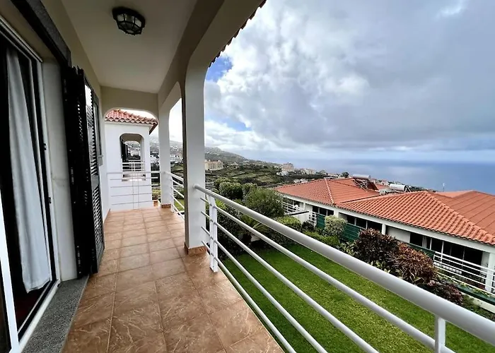 Casa Darcey By Your Madeira Dom wakacyjny Estreito Da Calheta