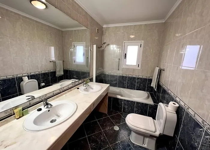 Casa Darcey By Your Madeira Estreito Da Calheta