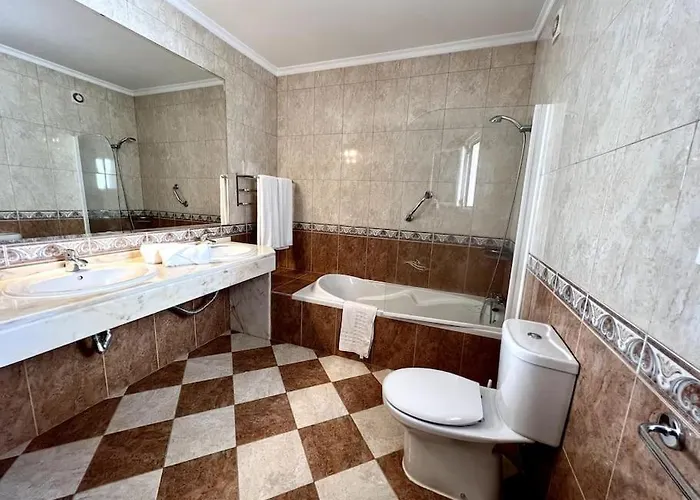 Casa Darcey By Your Madeira * Estreito Da Calheta