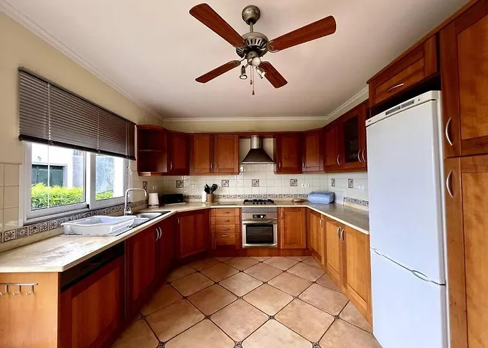 Casa Darcey By Your Madeira Dom wakacyjny Estreito Da Calheta